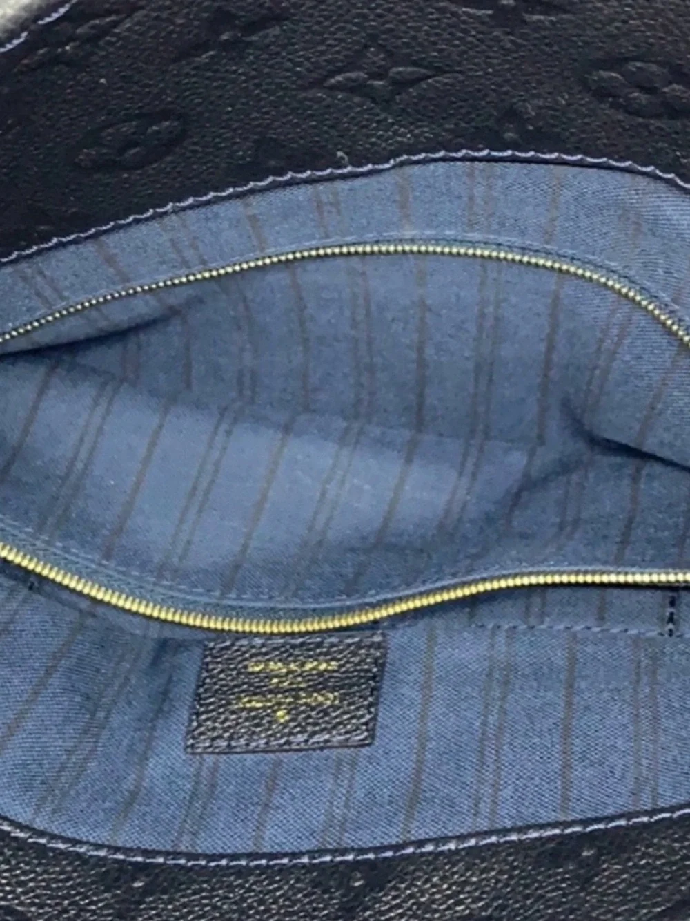 Louis Vuitton Artsy MM Empreinte Infini Purse
